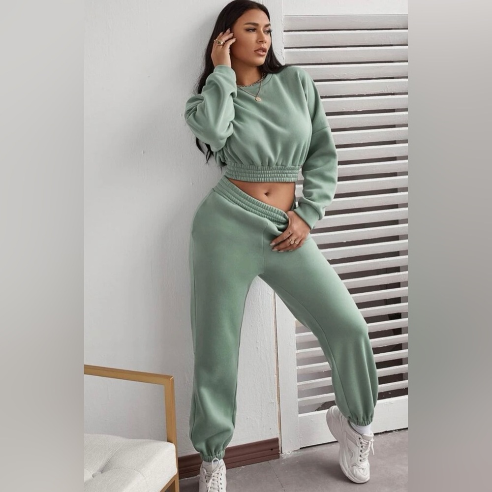 Sage Green 2-Piece Sweat Set 🦋 SHEIN Drop Shoulder Crop Pullover & Sweatpants - Picture 2 of 10